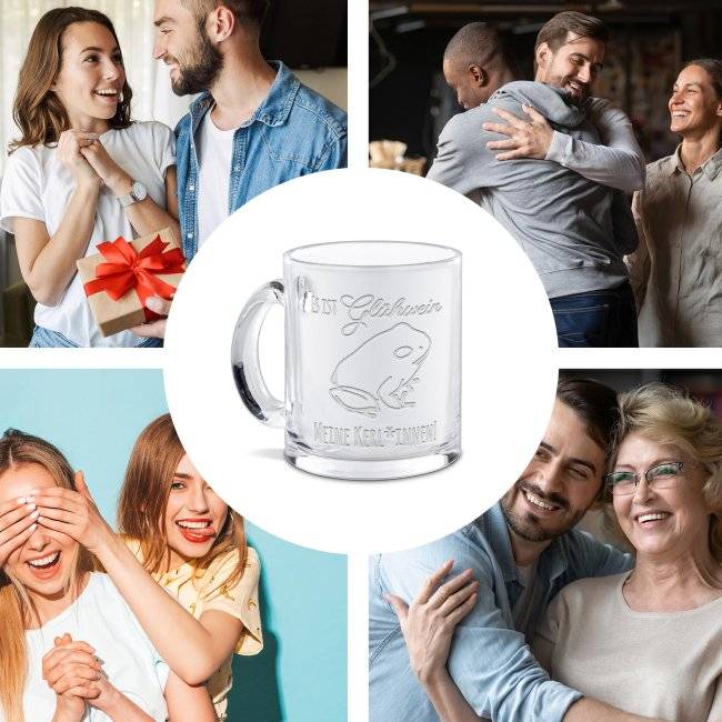 Tassendruck Glastasse mit Gravur - mit lustigem Spruch - Es ist Glühwein Meine Kerl*innen 2025