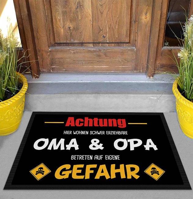 Tassendruck Fußmatte mit Spruch - Schwer erziehbare Oma & Opa Sonderangebot
